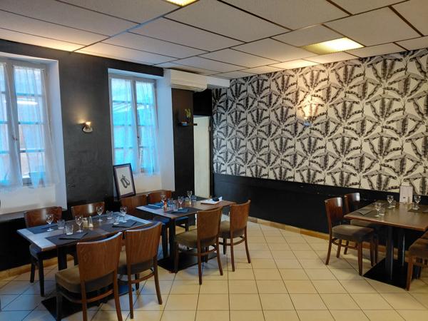 Fonds de commerce café-restaurant à vendre VALENCE SUR BAISE (32)