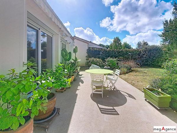 Maison à BOUGUENAIS, 44340 - 6 pièces 125m²