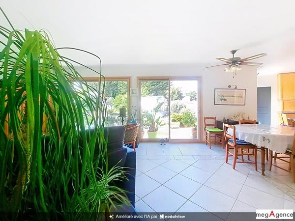 Maison à BOUGUENAIS, 44340 - 6 pièces 125m²