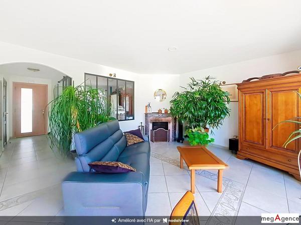 Maison à BOUGUENAIS, 44340 - 6 pièces 125m²