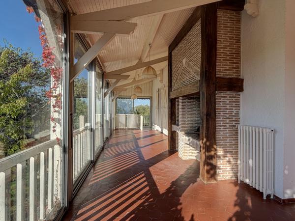 Pujols (47300) PUJOLS, MAISON SUR 2 NIVEAUX D'ENVIRON 225 M², 6 CHAMBRES SUR 2 459M² DE TERRAIN