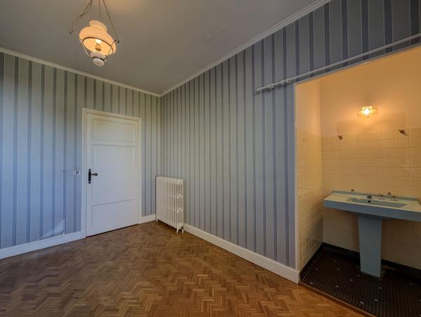 Pujols (47300) PUJOLS, MAISON SUR 2 NIVEAUX D'ENVIRON 225 M², 6 CHAMBRES SUR 2 459M² DE TERRAIN