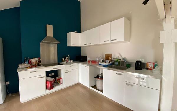 Appartement à louer    4 pièces •  La Chapelle-d'Armentières