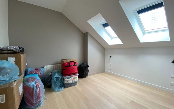 Appartement à louer    4 pièces •  La Chapelle-d'Armentières