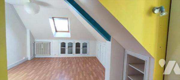 REDON CENTRE-GARE - 143/198M - A proximité écoles et commodités, Maison indépendante de 239 m²,...