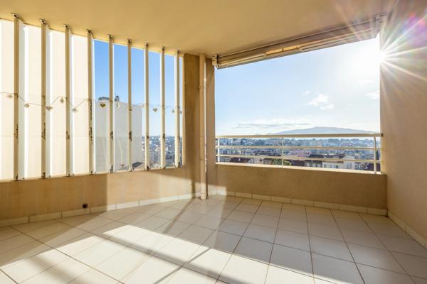 ***VISITE VIRTUELLE SUR DEMANDE – MARSEILLE 4EME - T3 71 m² – TERRASSES – VUE DÉGAGÉE – BOX – LONGCHAMP / CINQ AVENUES – RÉSIDENCE 2000***