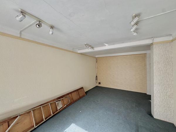 Marseille (13005) Garage / Local - 25m2 - Rue Saint Pierre