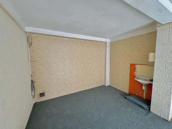 Marseille (13005) Garage / Local - 25m2 - Rue Saint Pierre