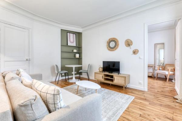 Dpt Paris (75), à vendre PARIS 9EME ARRONDISSEMENT appartement T2