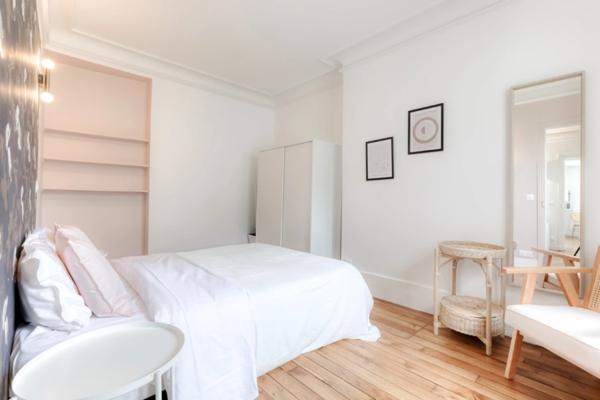 Dpt Paris (75), à vendre PARIS 9EME ARRONDISSEMENT appartement T2