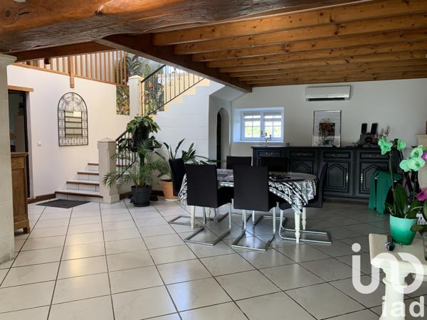 Maison à vendre 13 pièces 333 m² Bourg-Charente