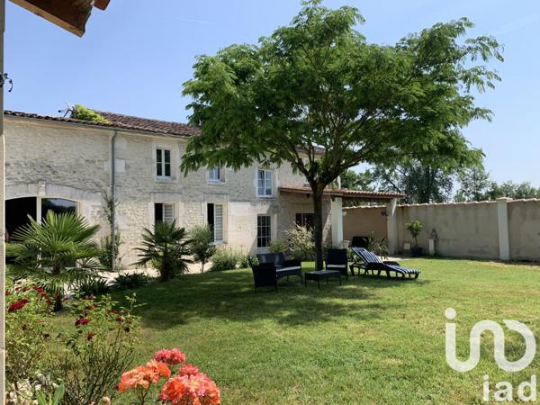Maison à vendre 13 pièces 333 m² Bourg-Charente