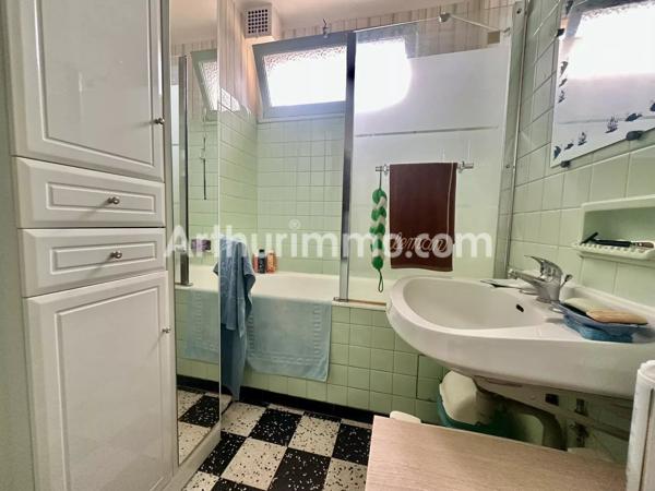 Vente                                                      Maison
                        
                     4 pièces                      80 m2                     à Béziers