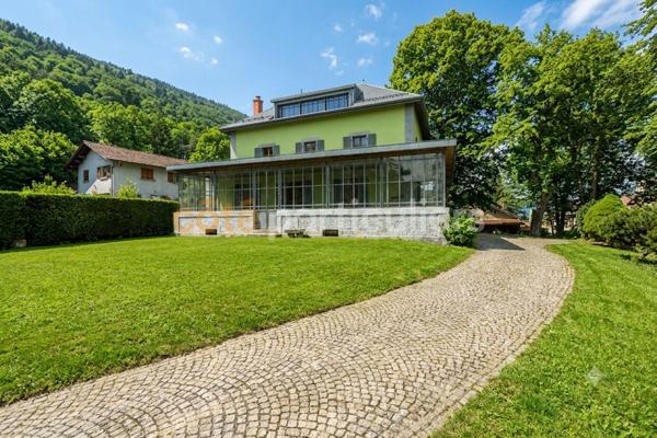 Vente
                Maison170 m² - 5 Pièces -
                    MONNETIER MORNEX (74560)