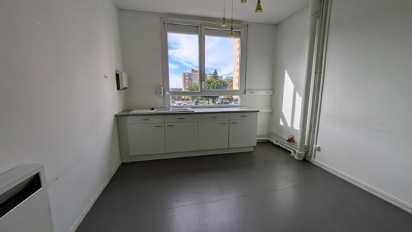LIMOGES OUEST prox CHU - APT T4 Limoges prox CHU - 87 m² AVEC CAVE ET PARKING