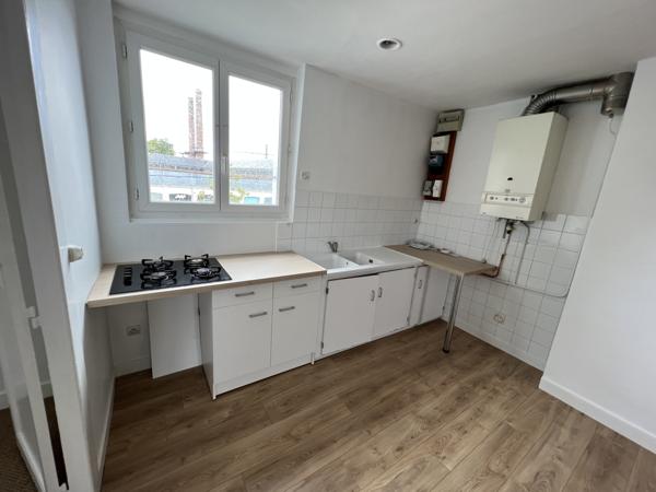 IMMEUBLE DE RAPPORT de 6 LOGEMENTS T2