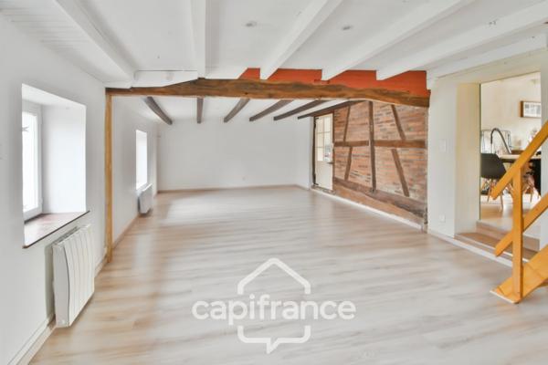 Maison de plain-pied entièrement rénovée avec jardin clos, dépendance et charme authentique – Secteur LONS LE SAUNIER (39000), BLETTERANS (39140), LOUHANS (71500)