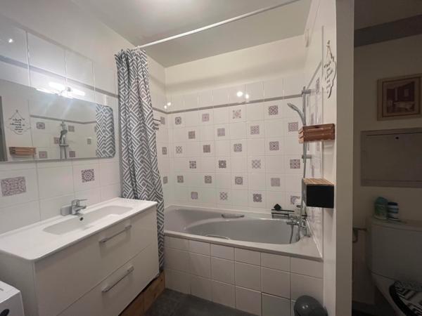 Sublime appartement type F2 idéalement situé d'une superficie de 53,75m² avec Balcon