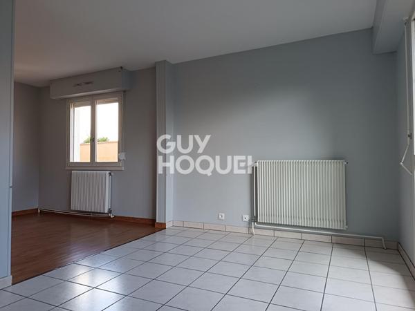 CHARMANT 2 PIECES AVEC JARDIN - A DEUX PAS DE CHARTRES