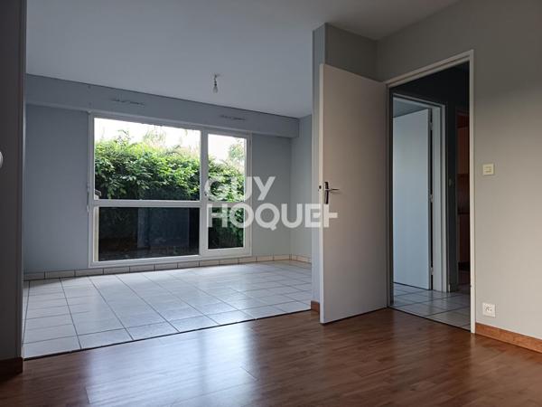 CHARMANT 2 PIECES AVEC JARDIN - A DEUX PAS DE CHARTRES