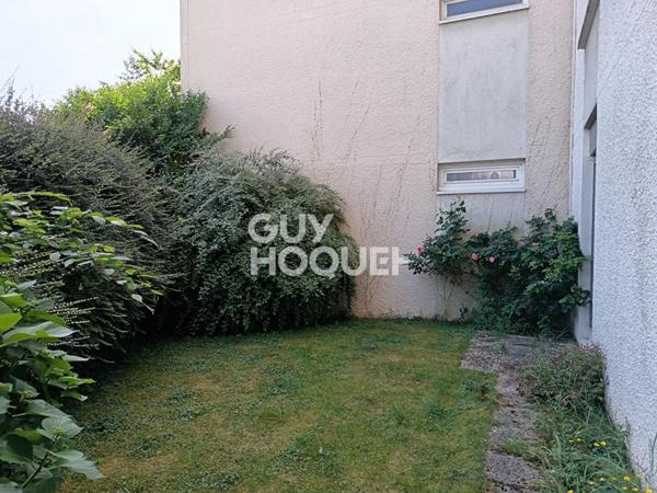 CHARMANT 2 PIECES AVEC JARDIN - A DEUX PAS DE CHARTRES