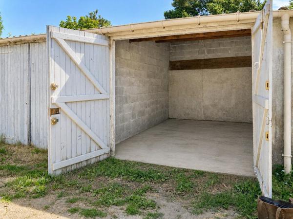 Garage box fermé – 14 m² – Sans aucune charge – Boulevard de la Fraternité