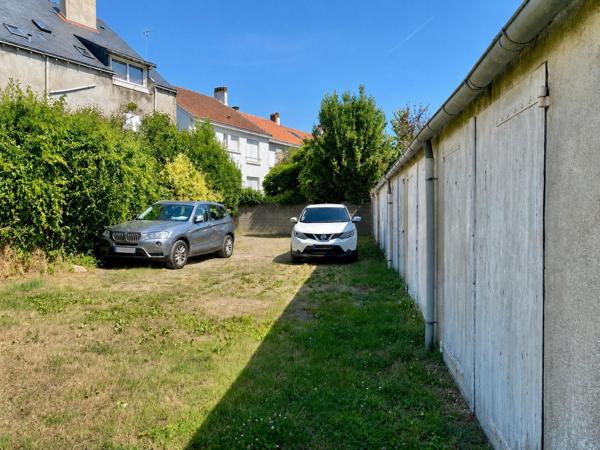 Garage box fermé – 14 m² – Sans aucune charge – Boulevard de la Fraternité