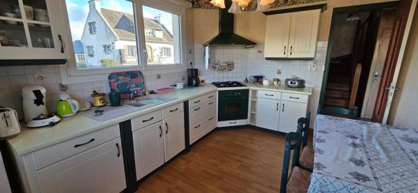 Commodités à pied pour cette grande maison de famille