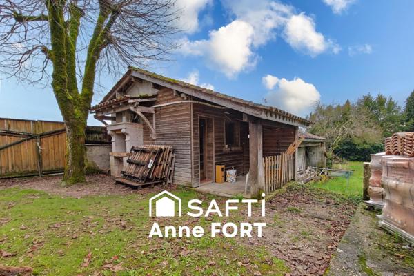 Maison en pierre en hameau, à rénover avec beau potentiel