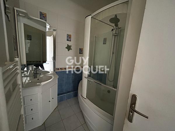 EXCLUSIVITE - À vendre à Perpignan (66000) Appartement 3 pièces, 2 balcons, cave, quartier Las Cobas