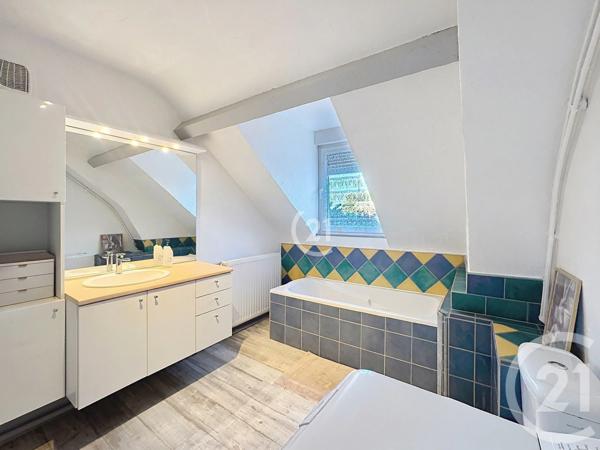 Appartement T3 à vendre  3 pièces - 43,67 m 2   BELFORT  - 90