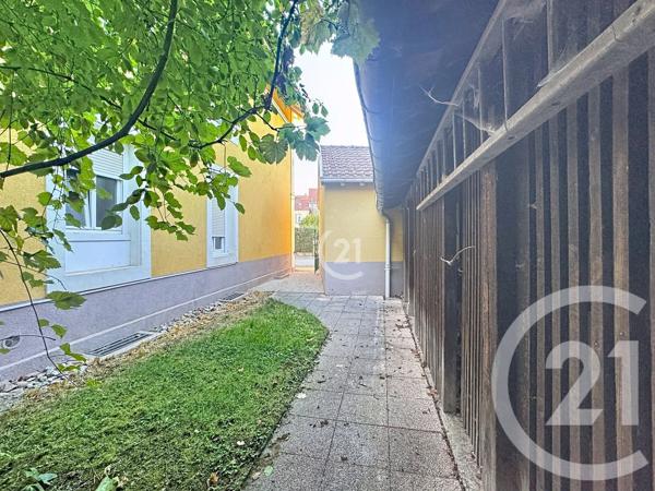 Appartement T3 à vendre  3 pièces - 43,67 m 2   BELFORT  - 90