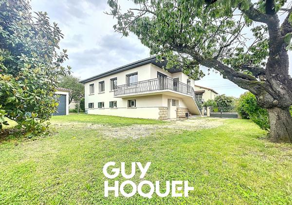 Villa 4 Chs + Bureau et Double Garage avec 600 m² de terrain environ - 71850 CHARNAY LES MACON