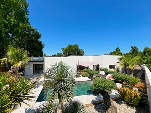 Maison Saint Jean D Illac 5 pièce(s) 210 m2