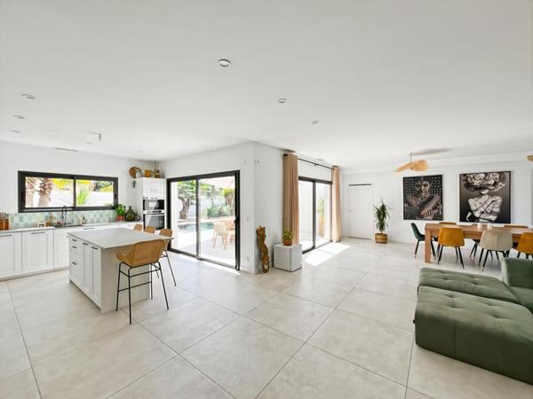 Maison Saint Jean D Illac 5 pièce(s) 210 m2