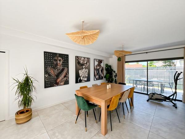 Maison Saint Jean D Illac 5 pièce(s) 210 m2