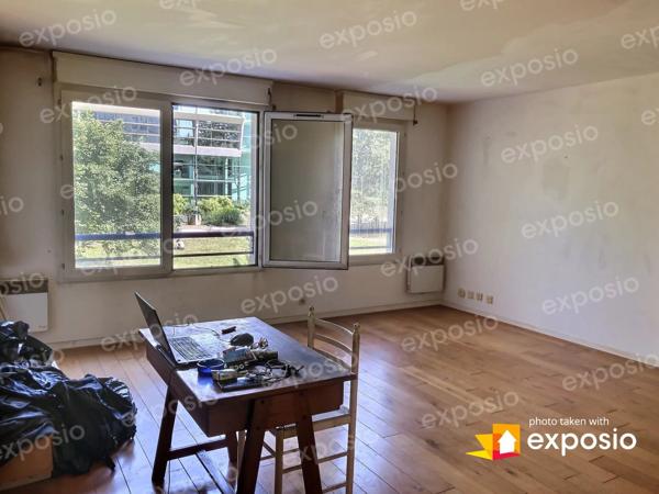 Vente                                                      Appartement
                        
                     3 pièces                      62 m2                     à Pantin
