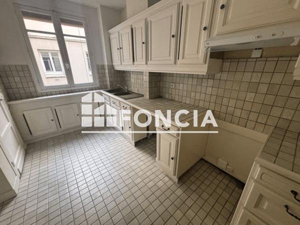 Location Appartement 3 pièces 74.43 m² - 10 RUE CLAUDE MATRAT Issy Les Moulineaux 92130