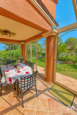 Maison à vendre 5 pièces 136 m² Fréjus