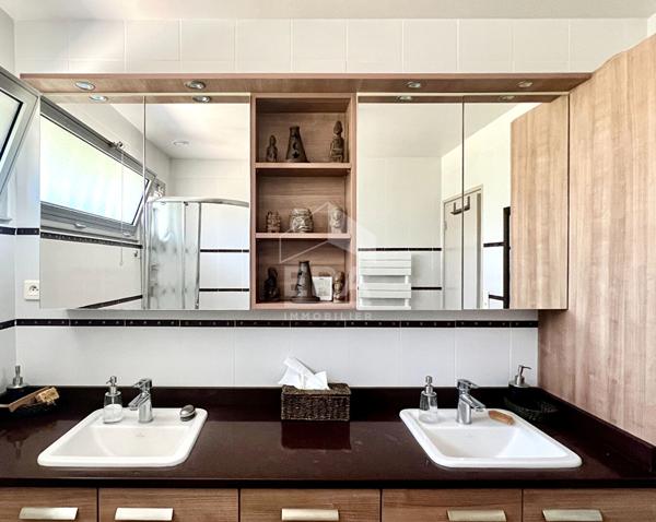 MAISON D'ARCHITECTE A VAUX SUR MER - A PROXIMITE DES COMMERCES ET DES PLAGES