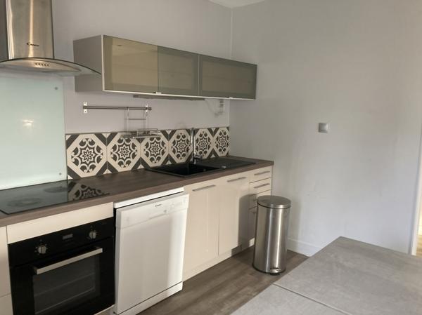 Appartement à louer 582 € CC ARNAC POMPADOUR 4 p 94 m² DPE D