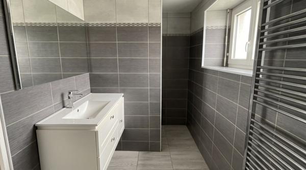 Appartement à louer 582 € CC ARNAC POMPADOUR 4 p 94 m² DPE D