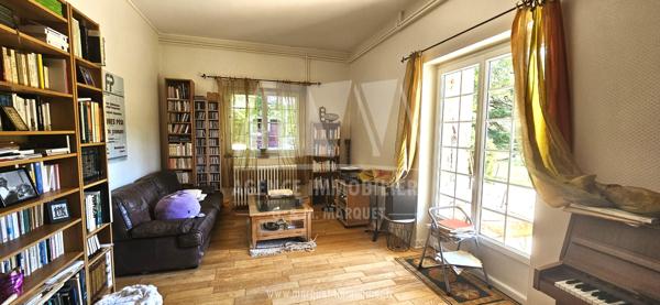 MAGNAC-SUR-TOUVRE - MAISON EN PIERRES SUR 2 NIVEAUX AVEC PISCINE, TERRASSE, GARAGE ET TERRAIN DE 16 541 m²