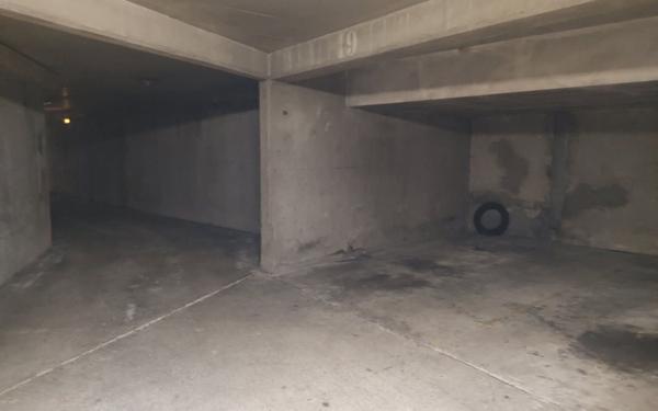 Stationnement à vendre    12,78 m2 Paris 13