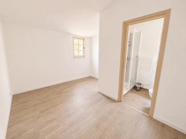 Vente                                                      Maison
                        
                     4 pièces                                         à Gonfaron