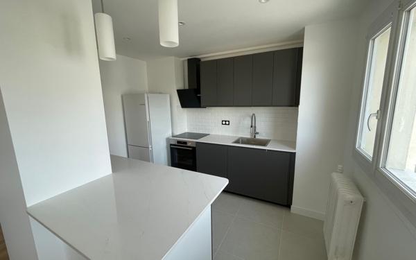Appartement à vendre    3 pièces • 62,32 m2 Saint-Maur-des-Fossés