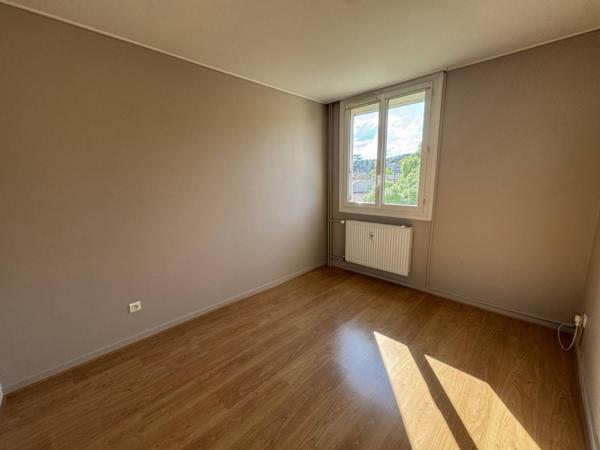 Appartement T4 76m² avec balcon et garage à ANNONAY