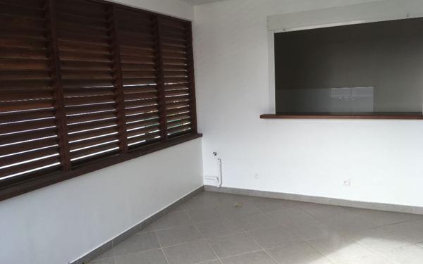 Appartement à vendre    3 pièces •  Cayenne