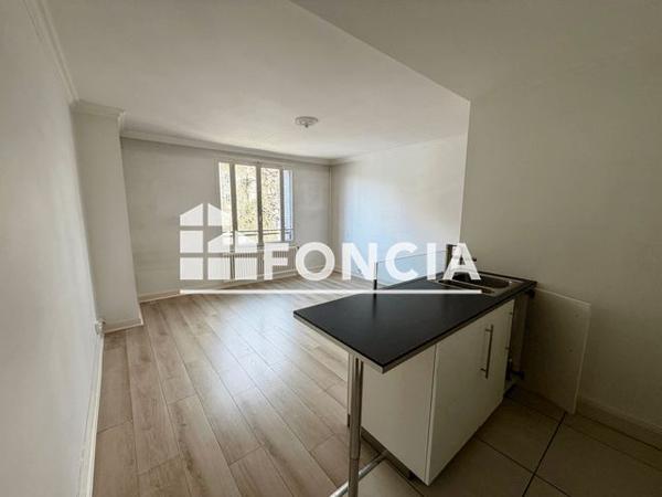 Location Appartement 3 pièces 49.7 m² - 1, COURS ARISTIDE BRIAND Caluire Et Cuire 69300