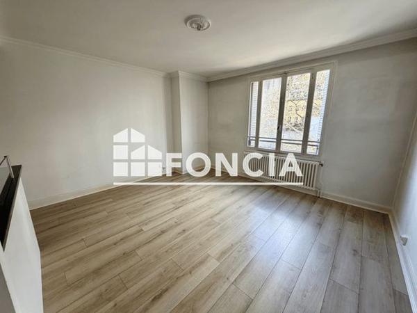 Location Appartement 3 pièces 49.7 m² - 1, COURS ARISTIDE BRIAND Caluire Et Cuire 69300